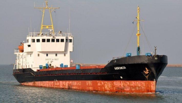 «Αν εκραγεί θα κάνει το Ηράκλειο Σαχάρα»: Το πλοίο – βόμβα που «πάγωσε» με το φορτίο του το λιμενικό