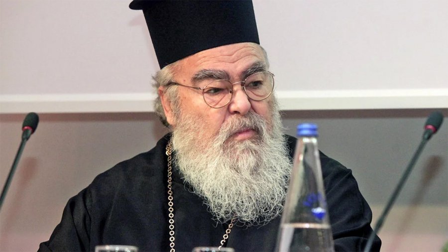 Οργή με το παραλήρημα του Χρυσόστομου για βιασμούς και αμβλώσεις: «Προσβάλλει βάναυσα την κοινωνία»