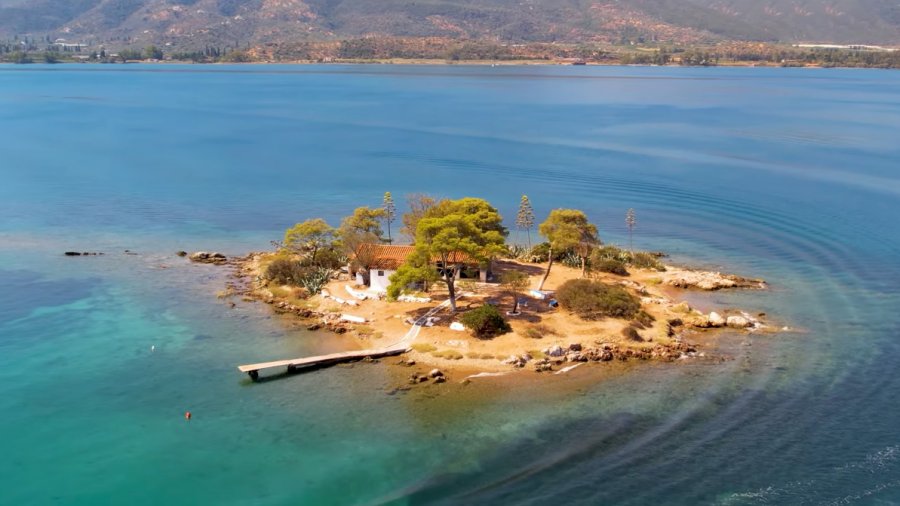 Έρως: Το ελληνικό νησί που επιλέγουν πολλά ζευγάρια για να παντρευτούν [βίντεο]