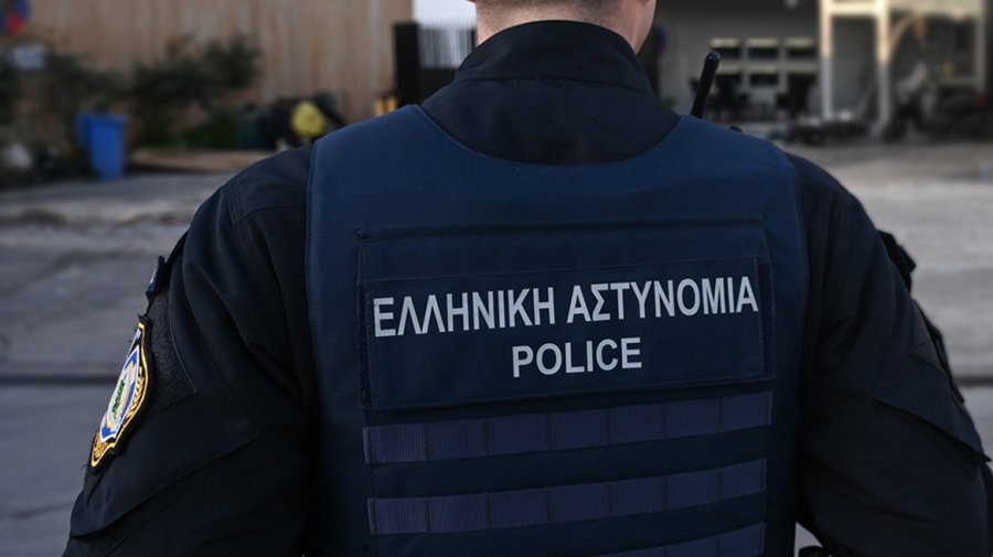 Άνδρας στα Τρίκαλα χαστούκισε τη γυναίκα του μέσα σε ταβέρνα και συνελήφθη