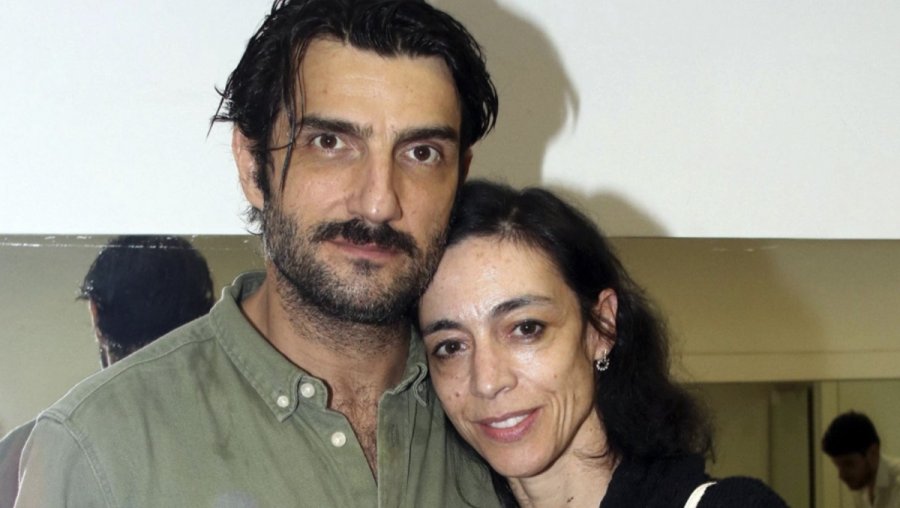 «Απορώ πως γίνεται και ο Νίκος Κουρής πλάγιαζε μαζί σου»: Το απαράδεκτο σχόλιο στην Έλενα Τοπαλίδου και η αποστομωτική απάντηση της