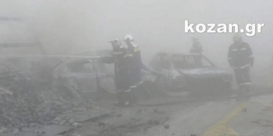 Σοκαριστικό τροχαίο στη Κοζάνη: Φορτηγό έπεσε πάνω στον σταθμό διοδίων της Εγνατίας [βίντεο]