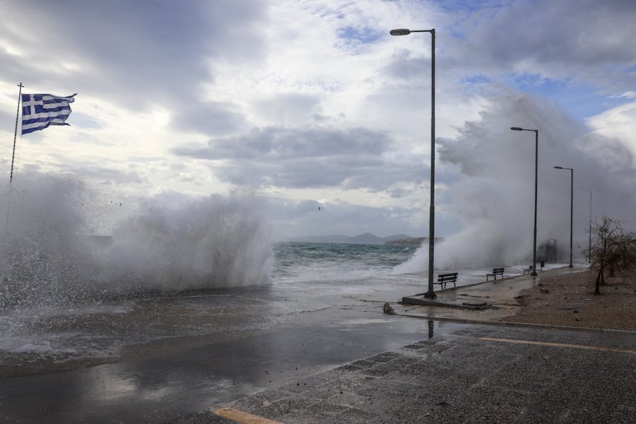 Ανατροπή με τον καιρό: Έρχεται πολικός αεροχείμαρρος -Θα ρίξει 10 βαθμούς τη θερμοκρασία